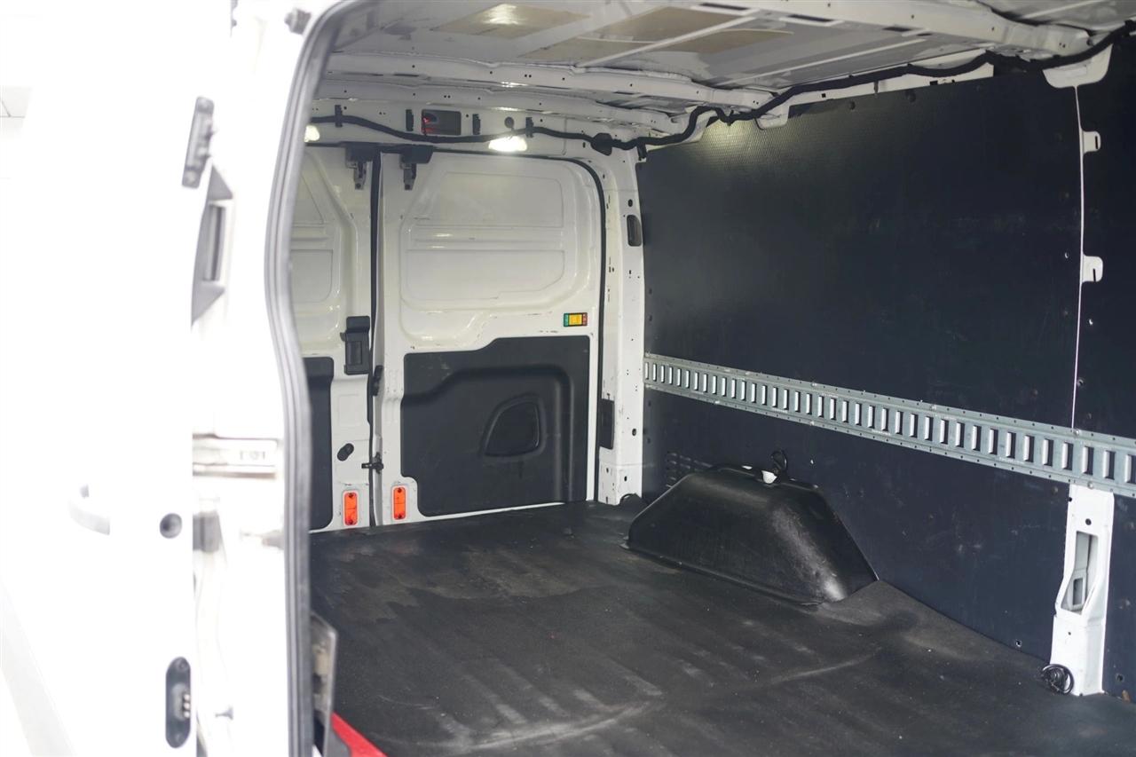 Ford Transit 350 Van Low Roof w/Sliding Pass. 148-in. WB 2018