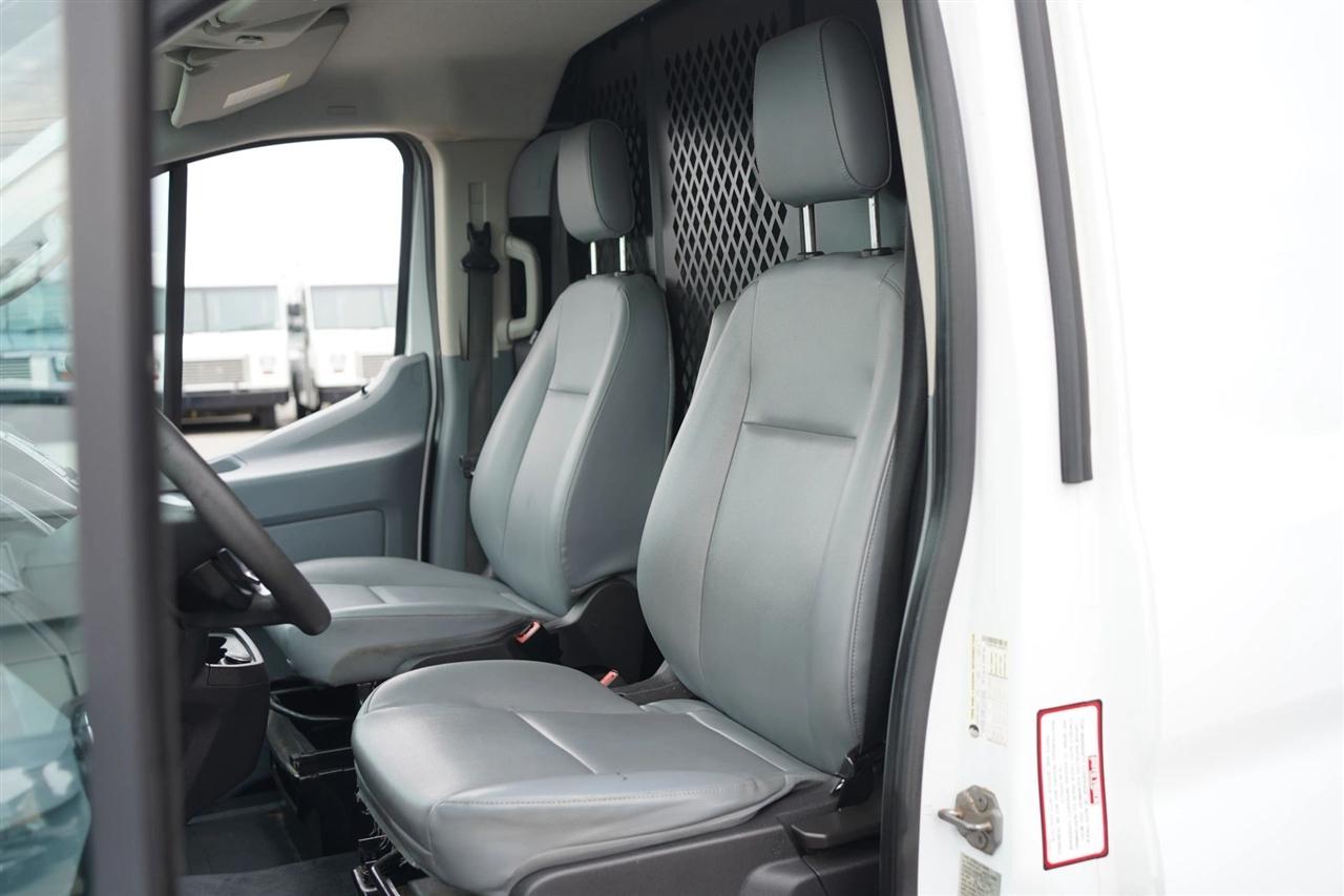 Ford Transit 350 Van Low Roof w/Sliding Pass. 148-in. WB 2018