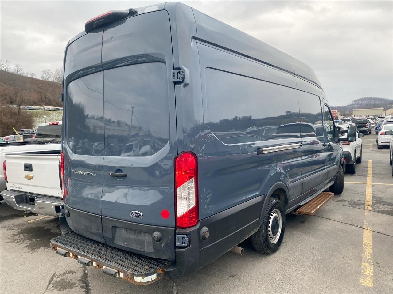 Ford Transit 250 Van High Roof w/Sliding Pass. 148-in. WB EL 2021