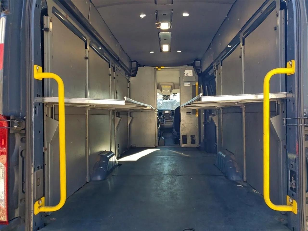 Ford Transit 250 Van High Roof w/Sliding Pass. 148-in. WB EL 2020