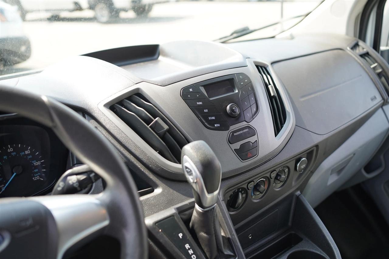 Ford Transit 250 Van Med. Roof w/Sliding Pass. 148-in. WB 2017