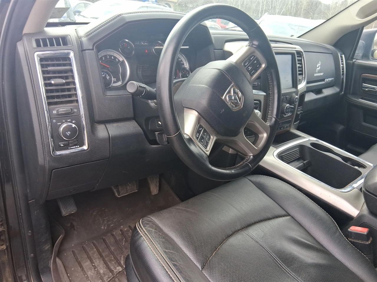 RAM 1500 Laramie Crew Cab SWB 4WD 2018