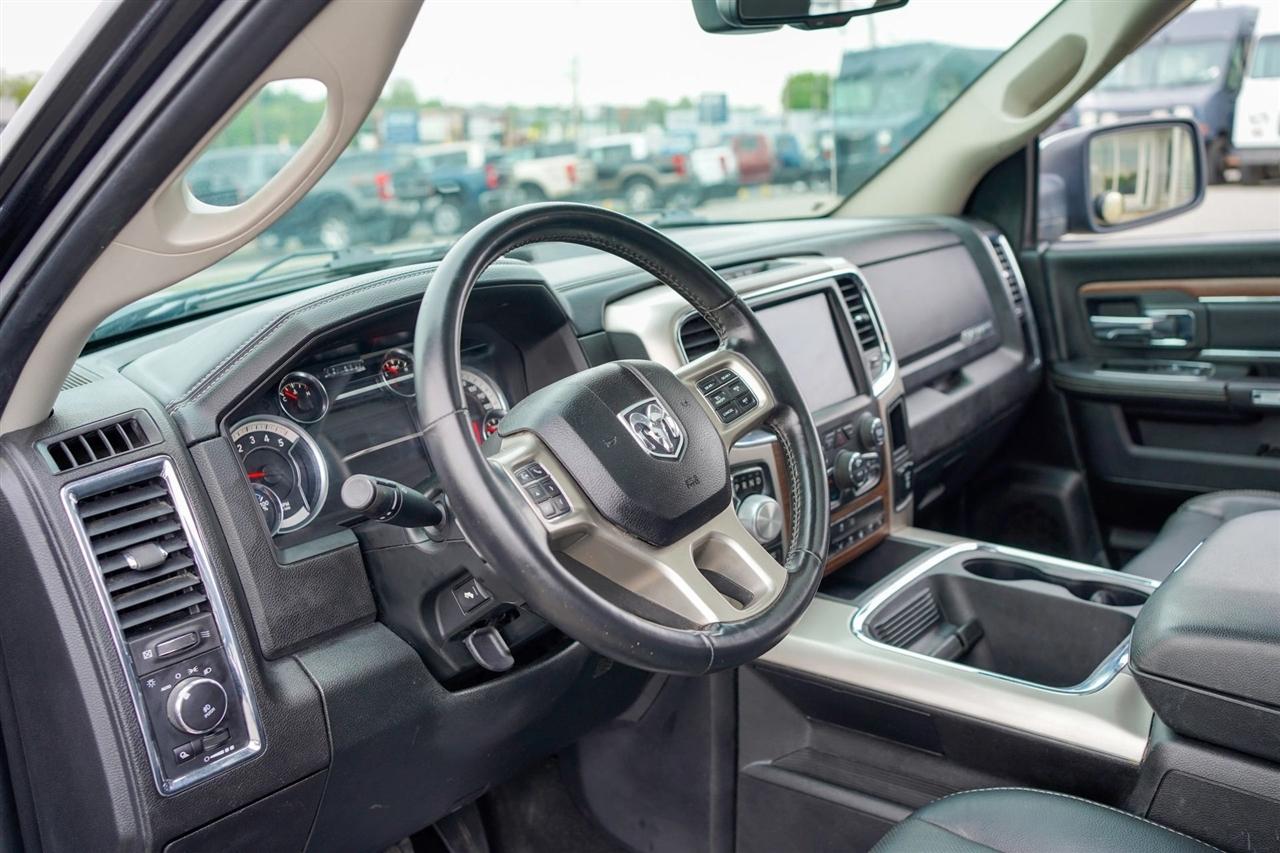 RAM 1500 Laramie Crew Cab SWB 4WD 2018