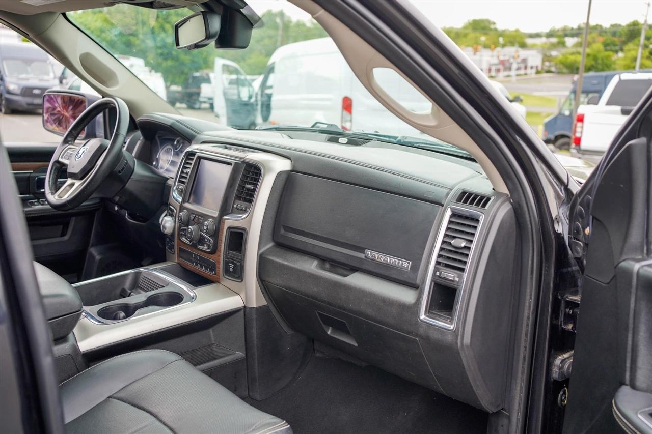 RAM 1500 Laramie Crew Cab SWB 4WD 2018