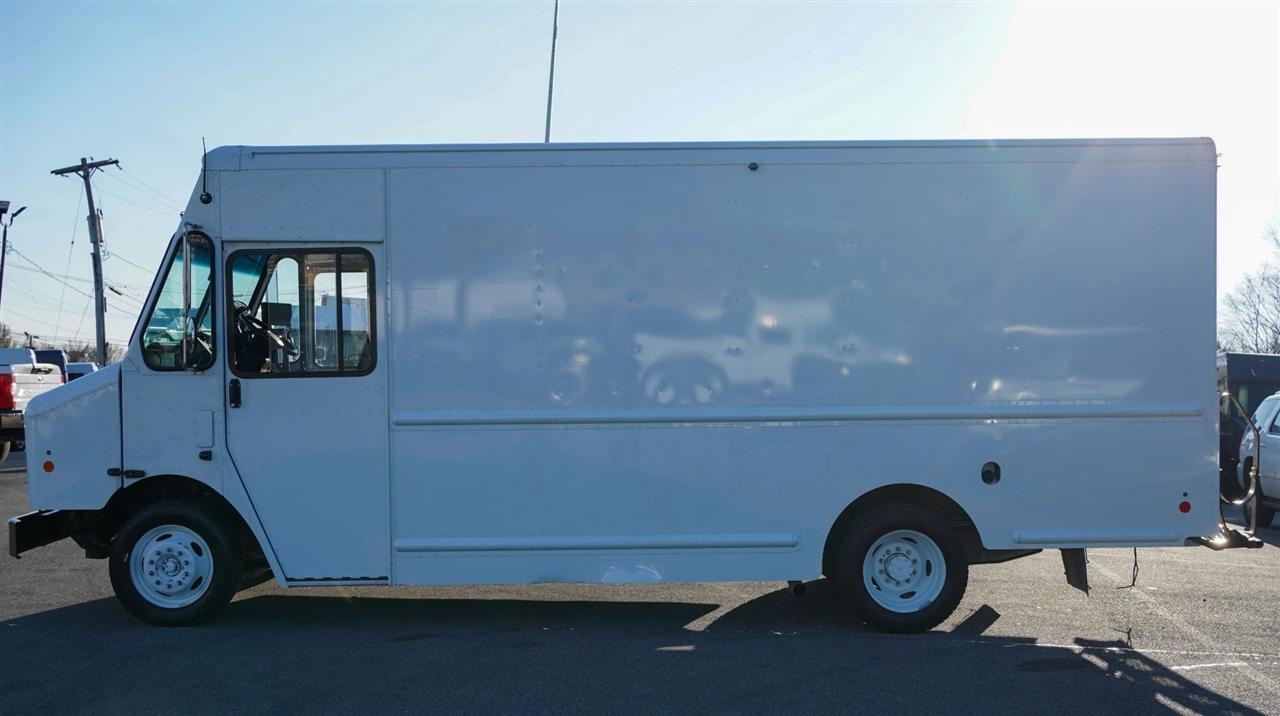 Ford Stripped Chassis  2021