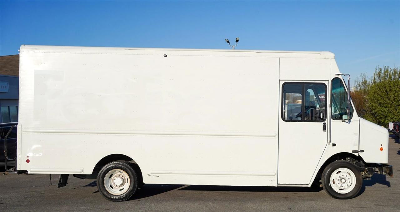 Ford Stripped Chassis  2021