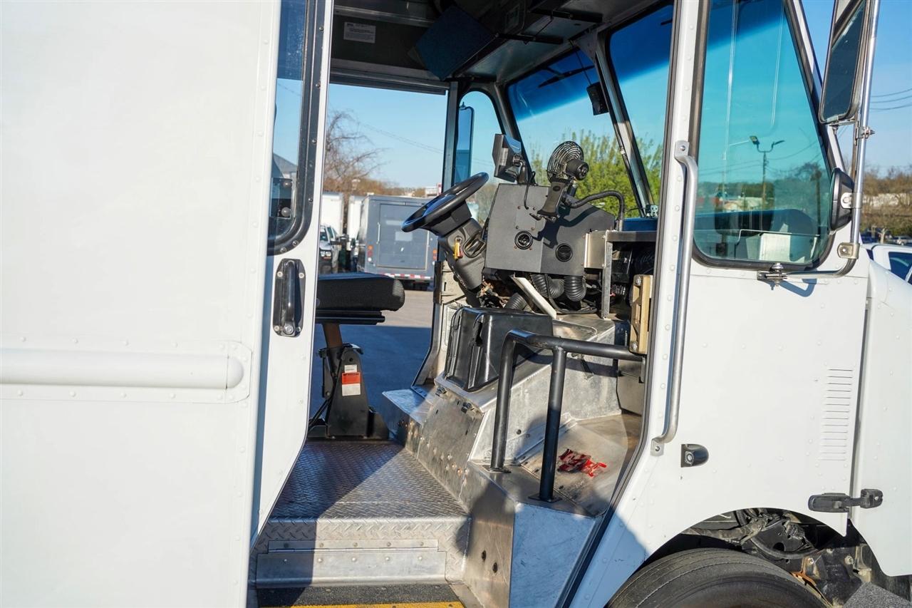 Ford Stripped Chassis  2021