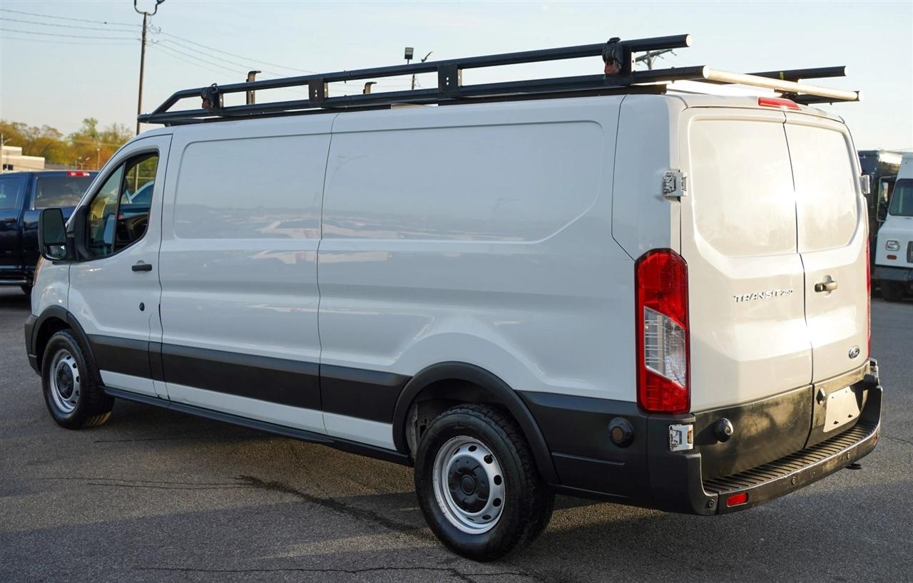 Ford Transit 250 Van Low Roof w/Sliding Pass. 130-in. WB 2020