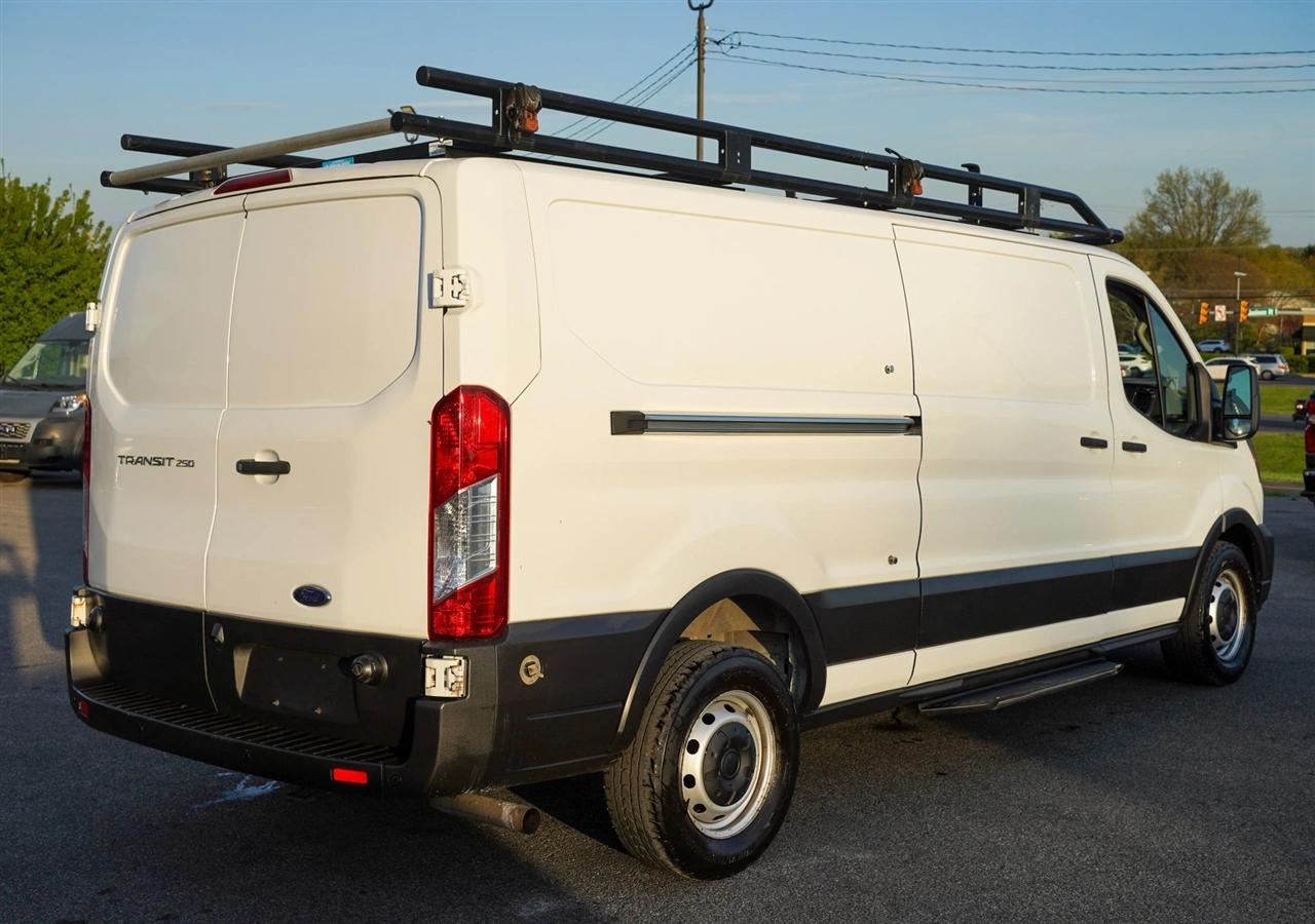 Ford Transit 250 Van Low Roof w/Sliding Pass. 130-in. WB 2020