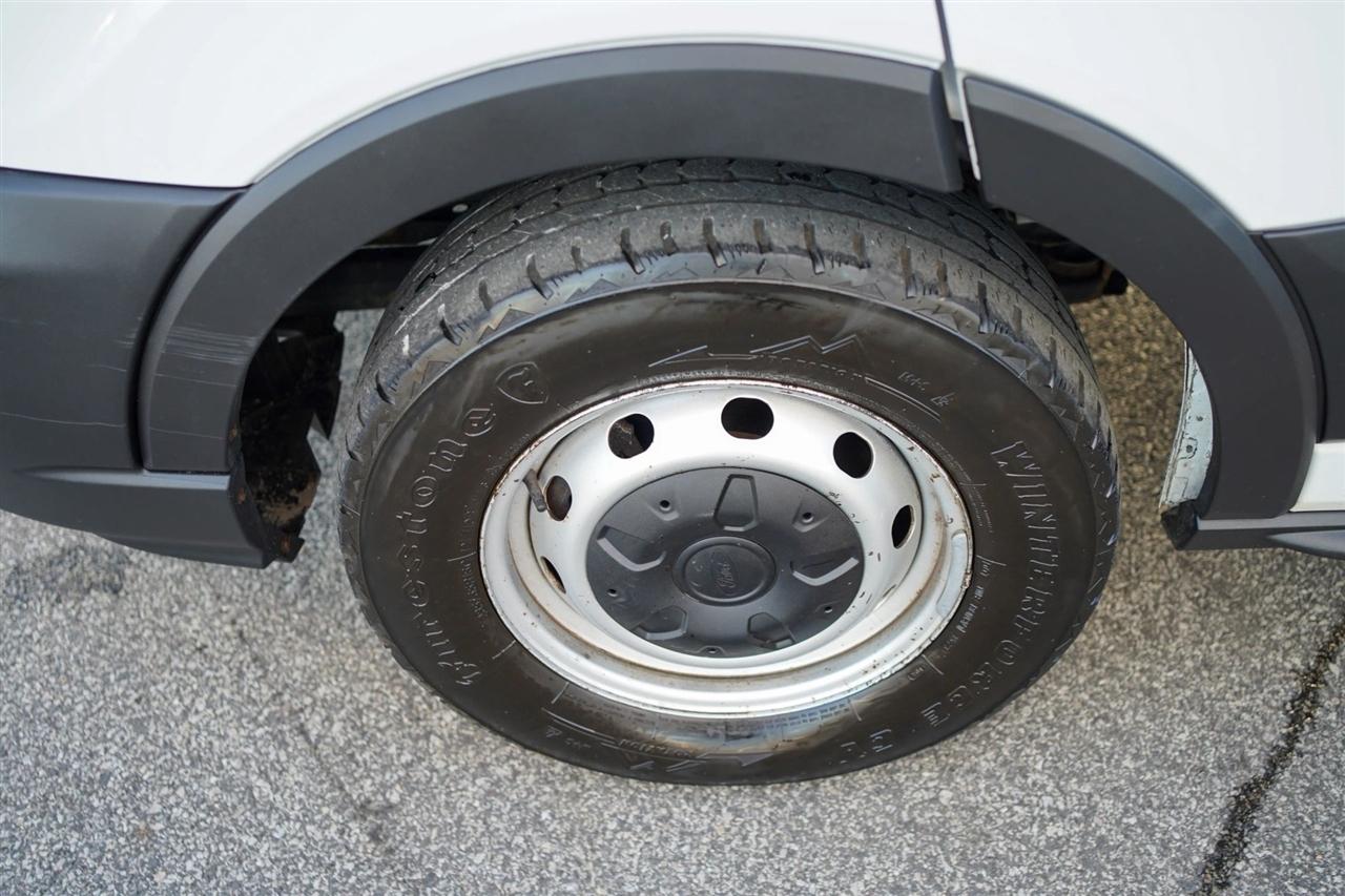 Ford Transit 250 Van Low Roof w/Sliding Pass. 130-in. WB 2020