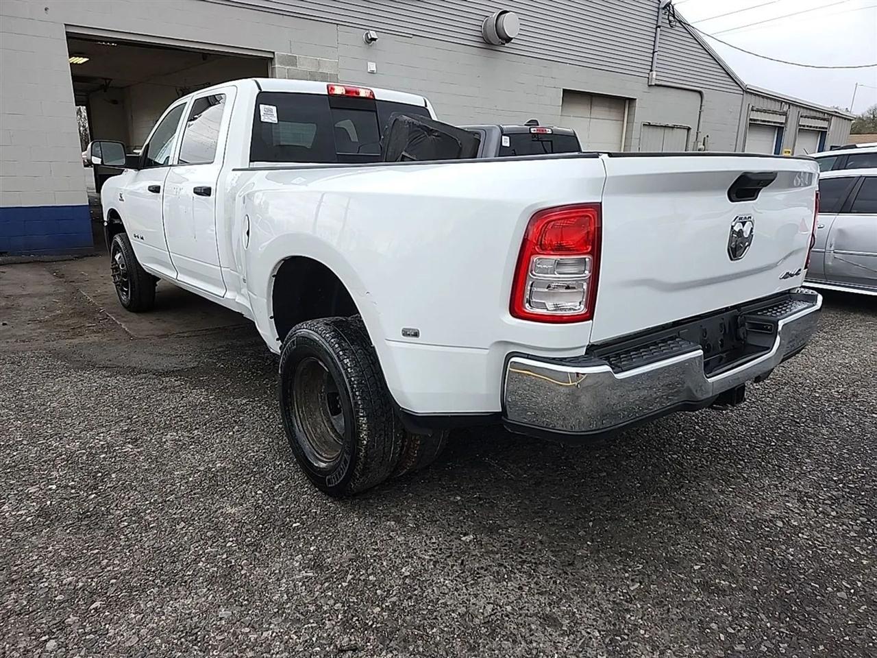 RAM 3500 Tradesman Crew Cab 4WD DRW 2021