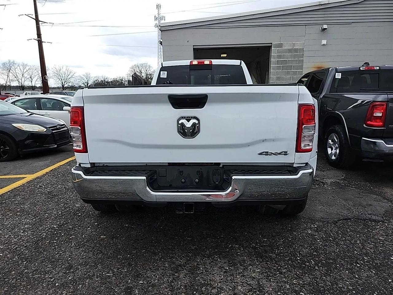 RAM 3500 Tradesman Crew Cab 4WD DRW 2021