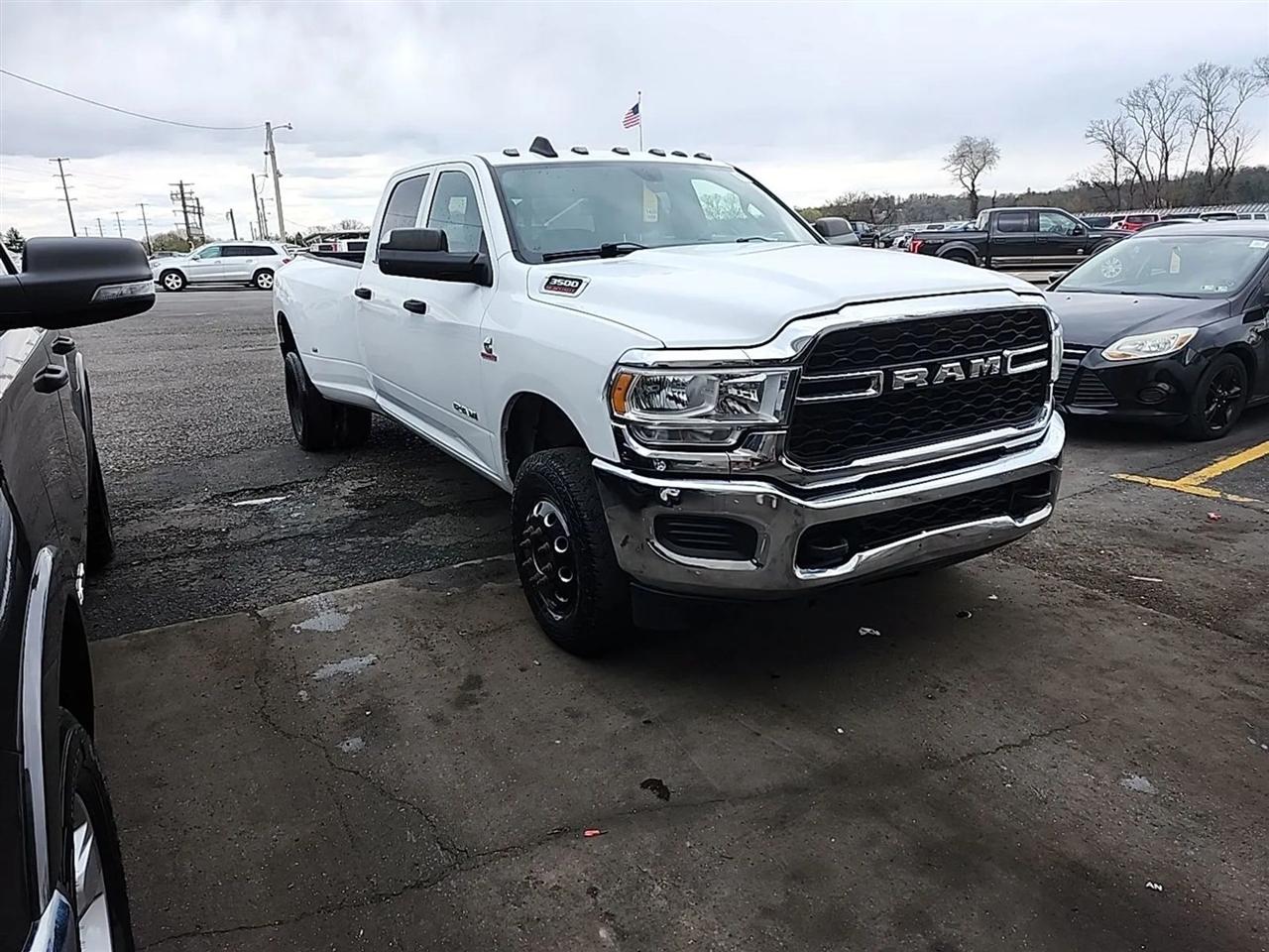RAM 3500 Tradesman Crew Cab 4WD DRW 2021