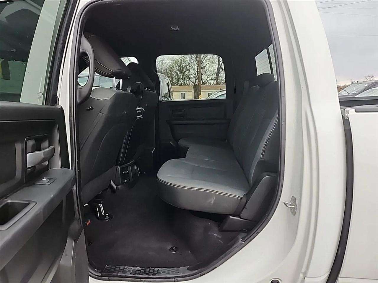 RAM 3500 Tradesman Crew Cab 4WD DRW 2021