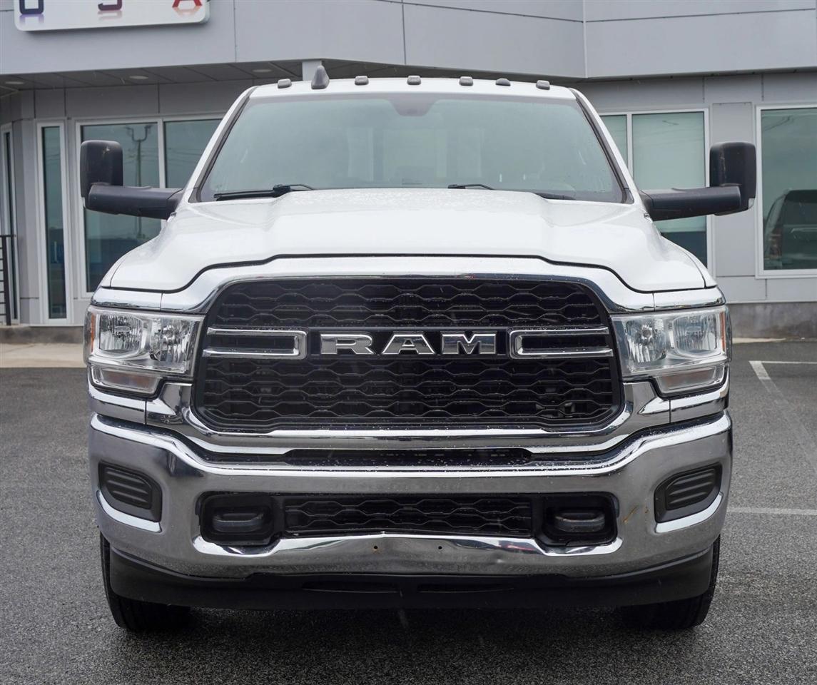 RAM 3500 Tradesman Crew Cab 4WD DRW 2021