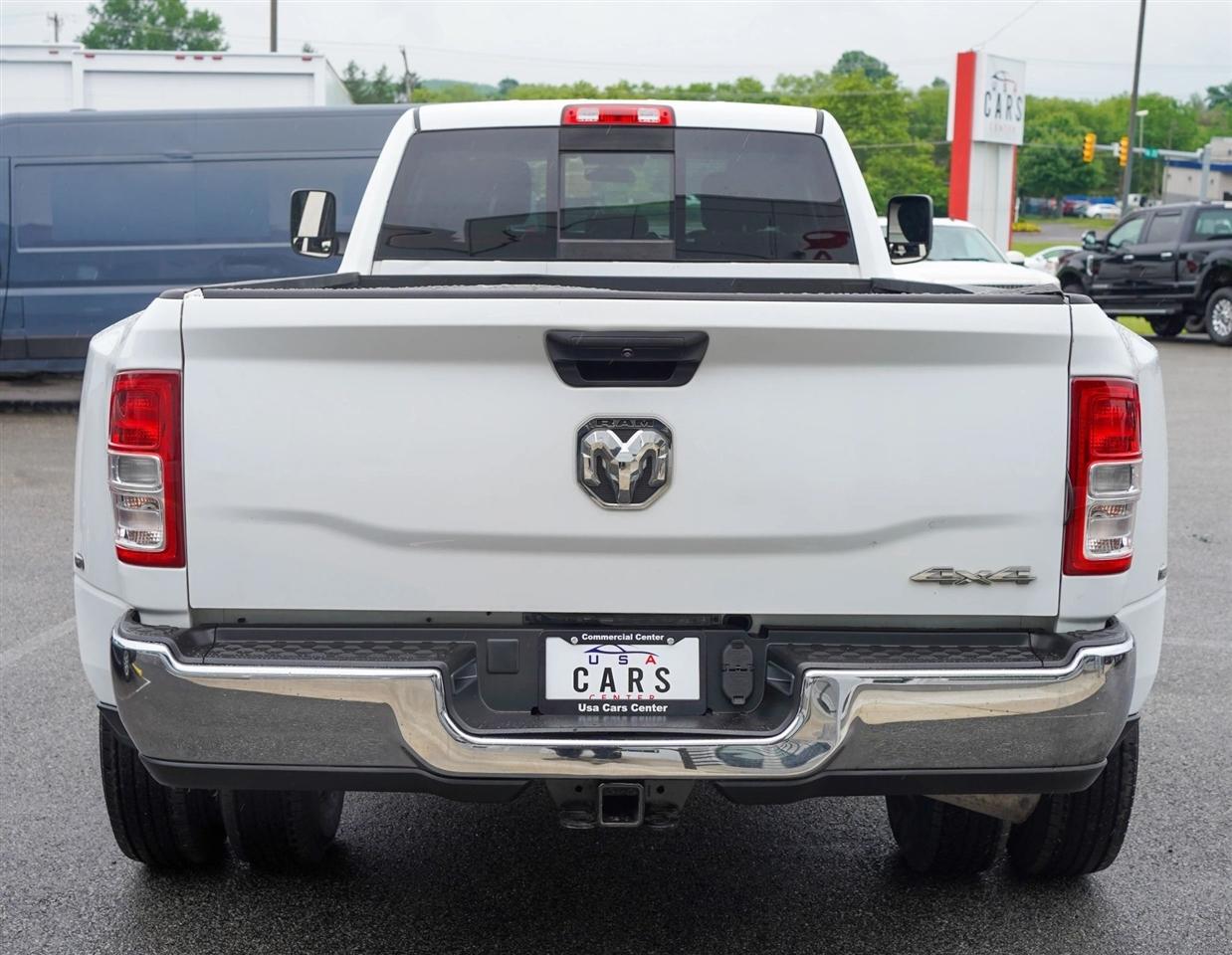 RAM 3500 Tradesman Crew Cab 4WD DRW 2021