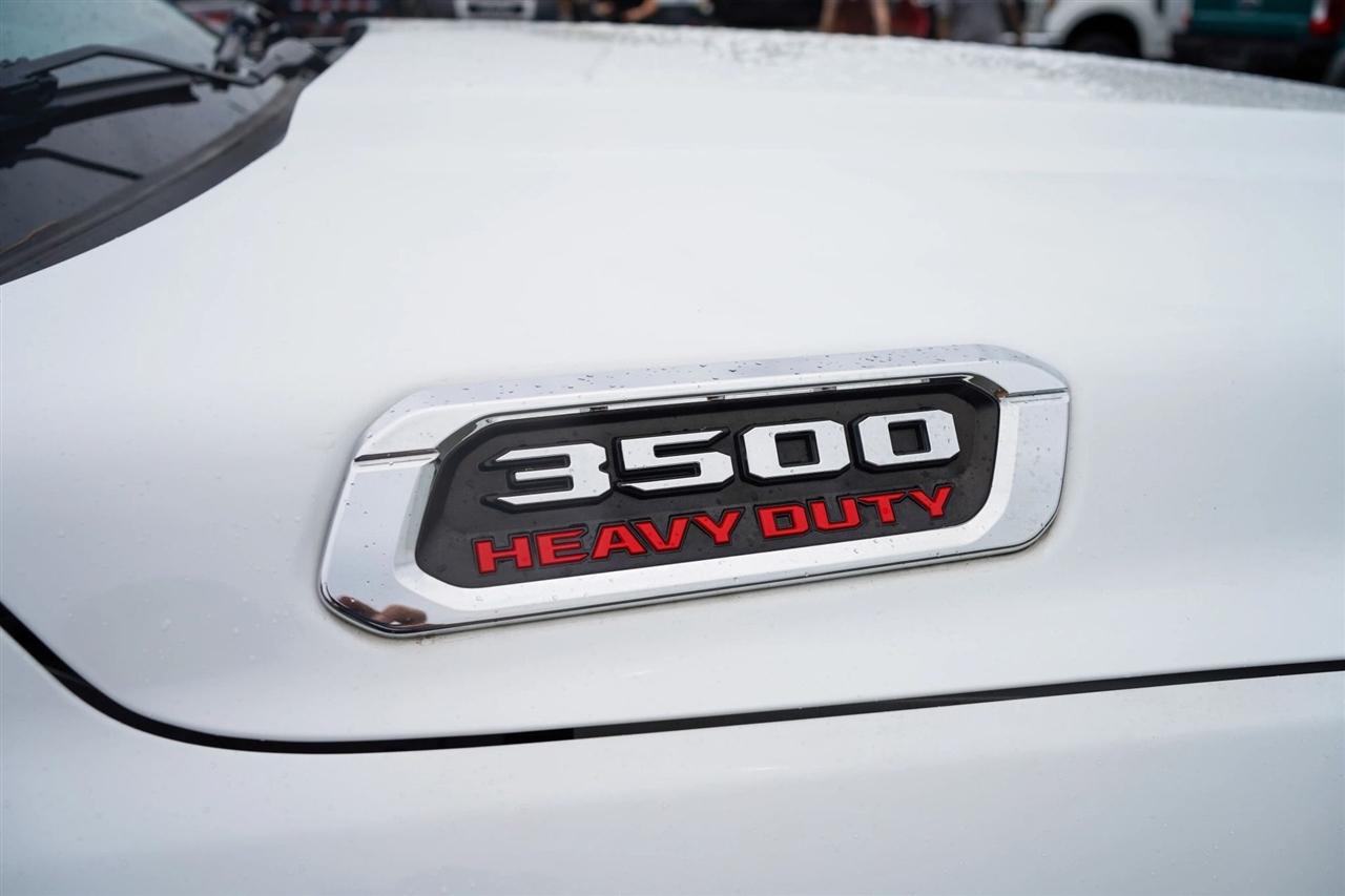RAM 3500 Tradesman Crew Cab 4WD DRW 2021
