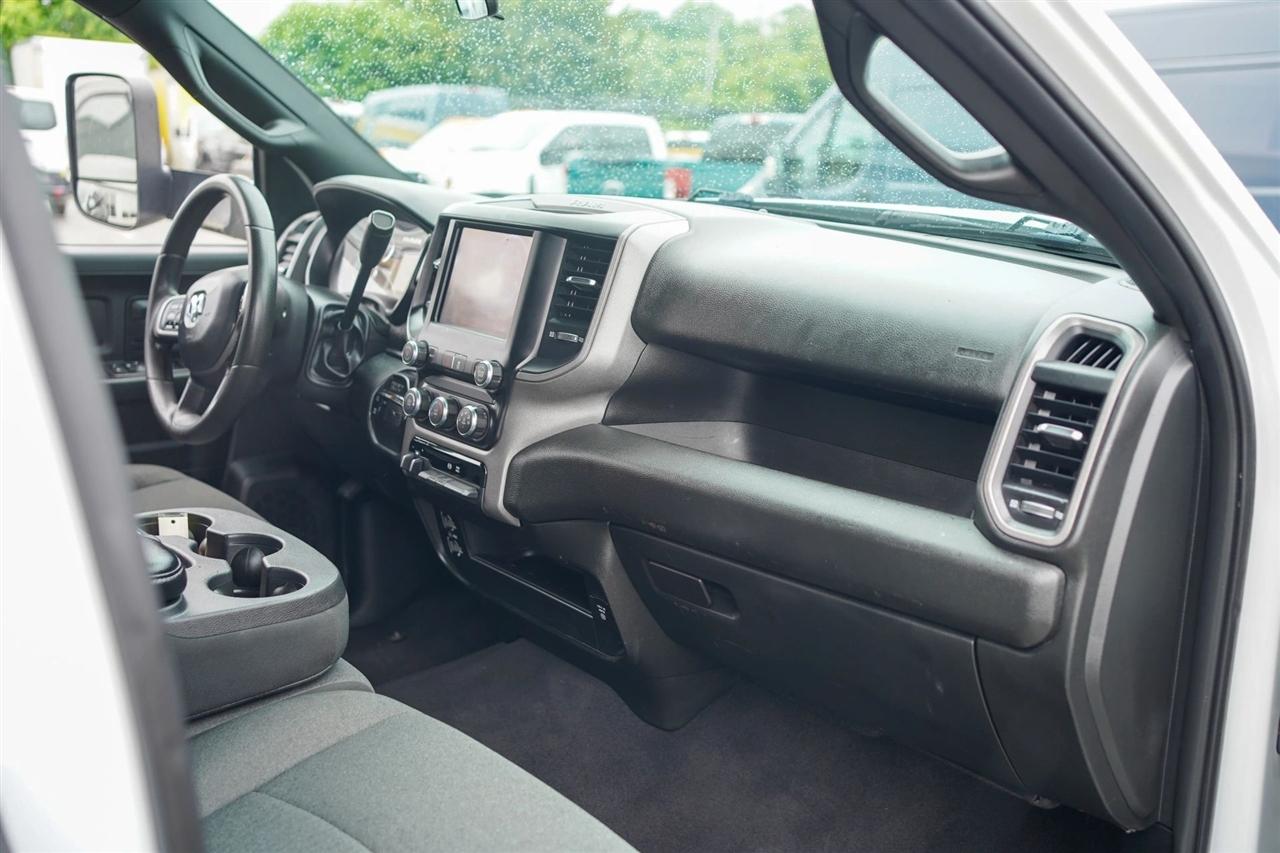 RAM 3500 Tradesman Crew Cab 4WD DRW 2021