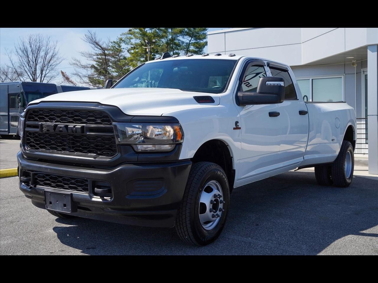 RAM 3500 Tradesman Crew Cab 4WD DRW 2024