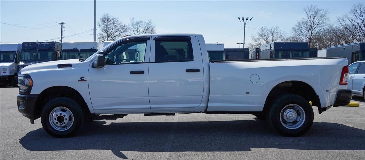 RAM 3500 Tradesman Crew Cab 4WD DRW 2024