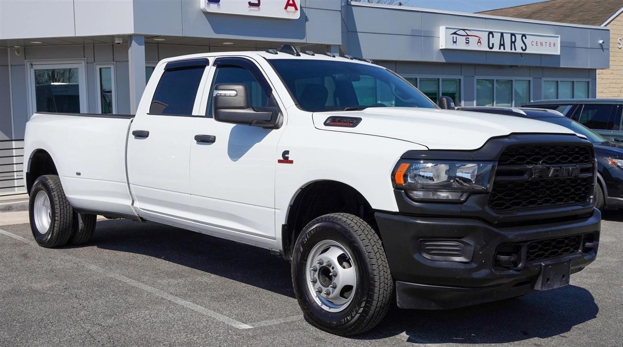RAM 3500 Tradesman Crew Cab 4WD DRW 2024