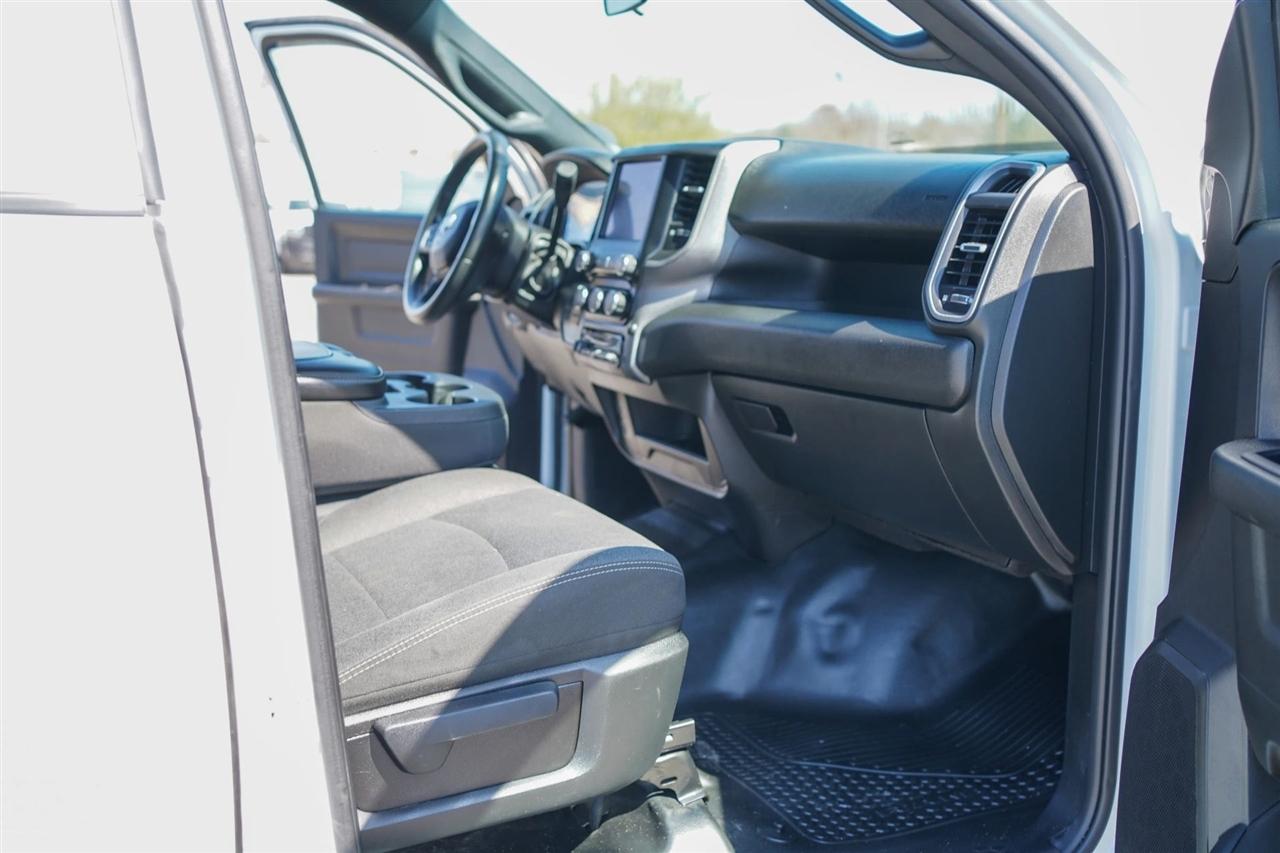 RAM 3500 Tradesman Crew Cab 4WD DRW 2024