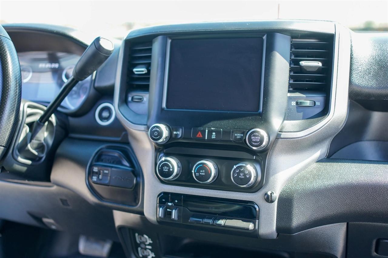 RAM 3500 Tradesman Crew Cab 4WD DRW 2024