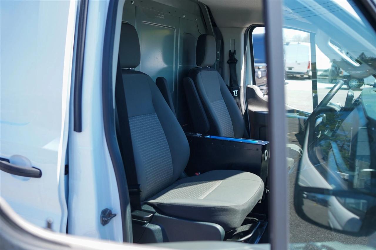 Ford Transit 350 Van Low Roof w/Sliding Pass. 148-in. WB 2020