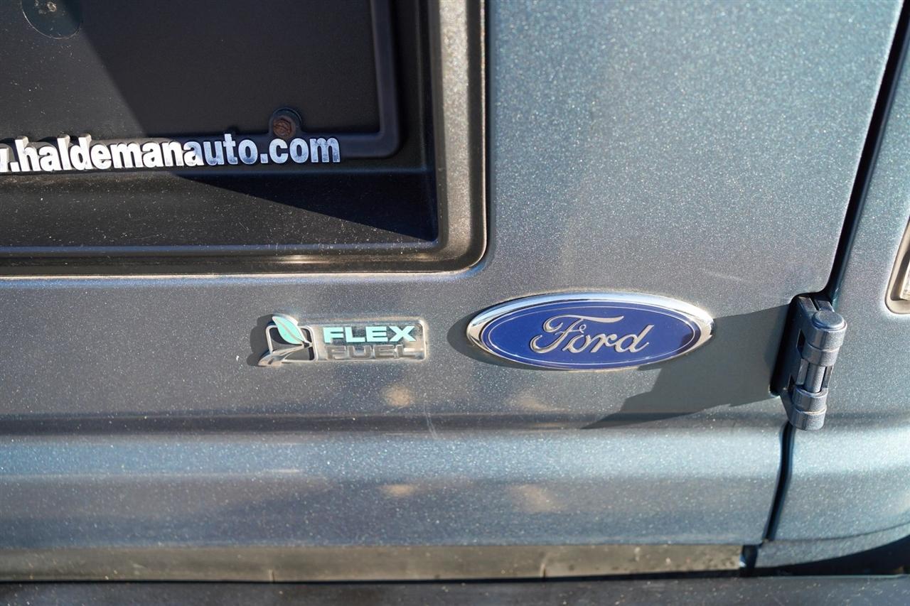 Ford Econoline E-350 Super Duty Extended 2014