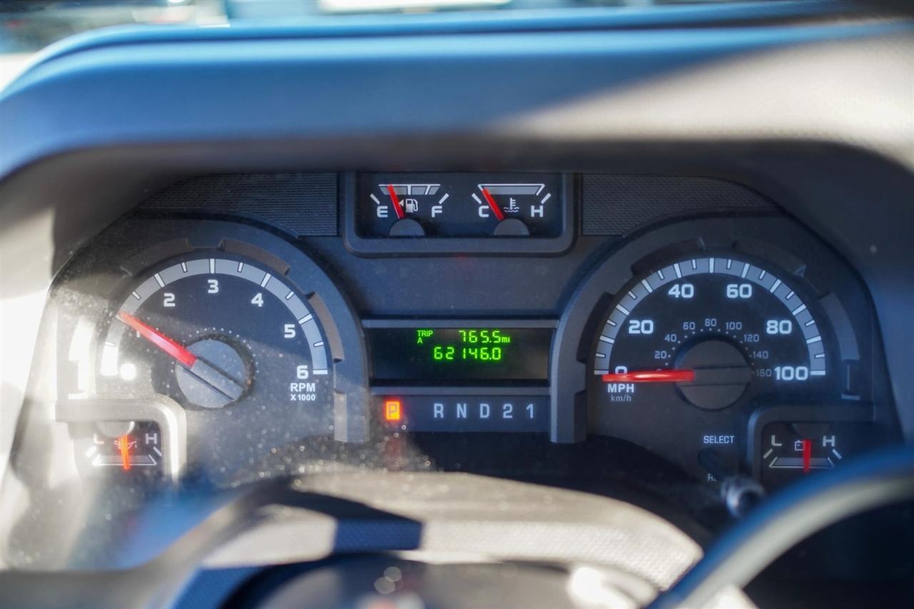 Ford Econoline E-350 Super Duty Extended 2014