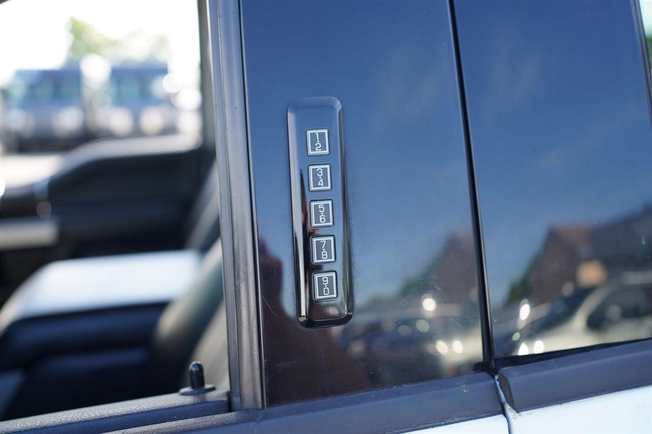 Ford F-250 SD Lariat Crew Cab 4WD 2021