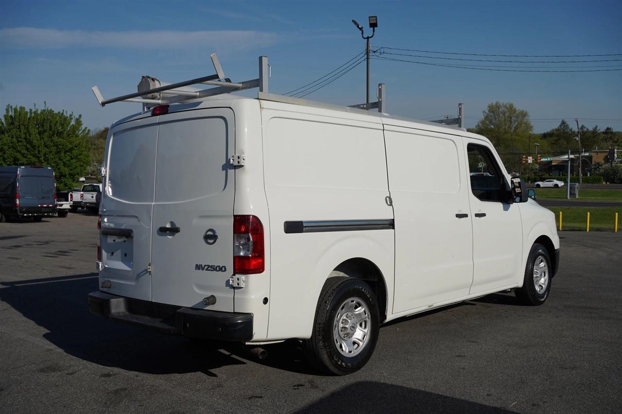 Nissan NV Cargo 2500 HD SV V6 2021