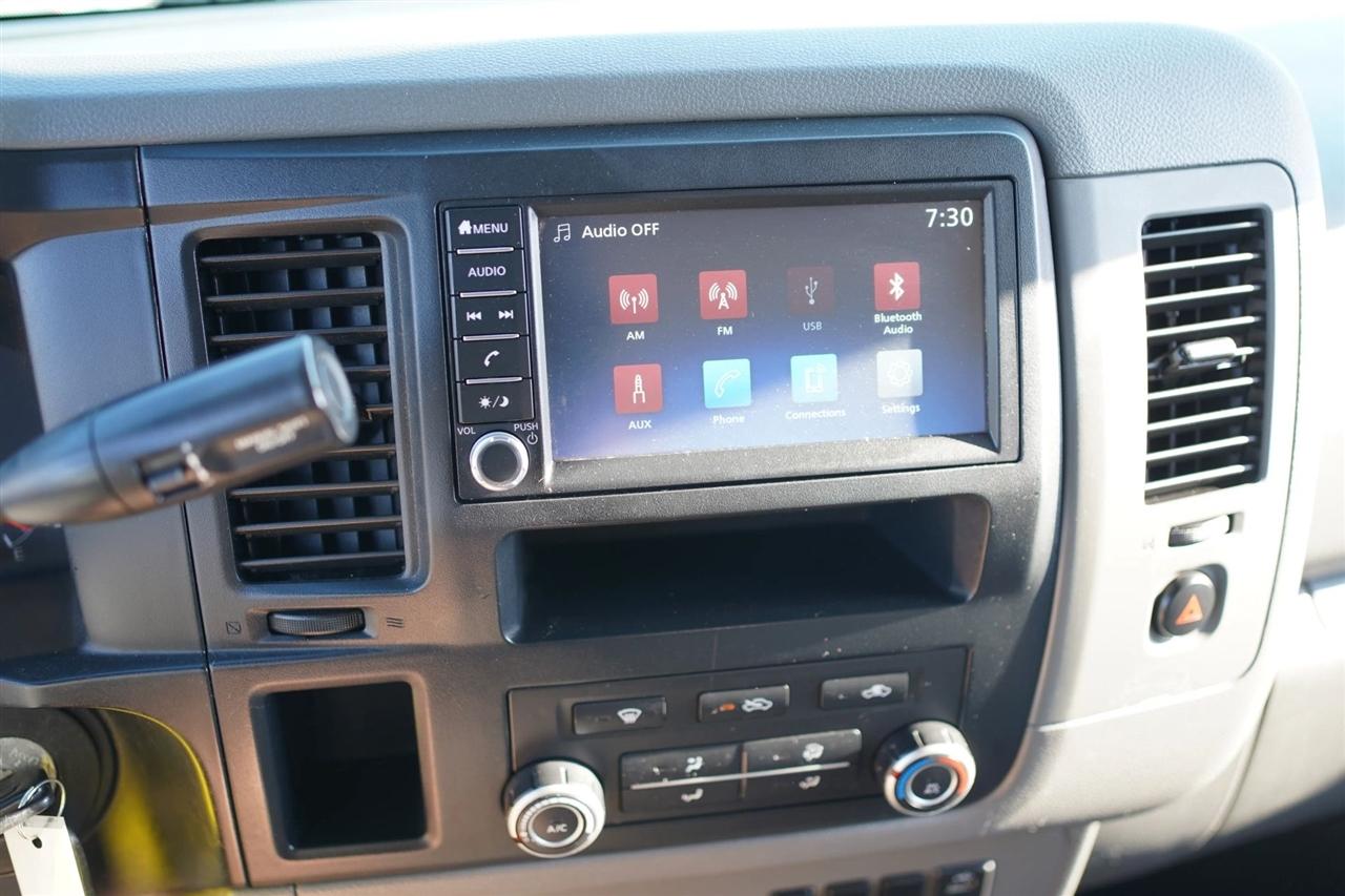 Nissan NV Cargo 2500 HD SV V6 2021