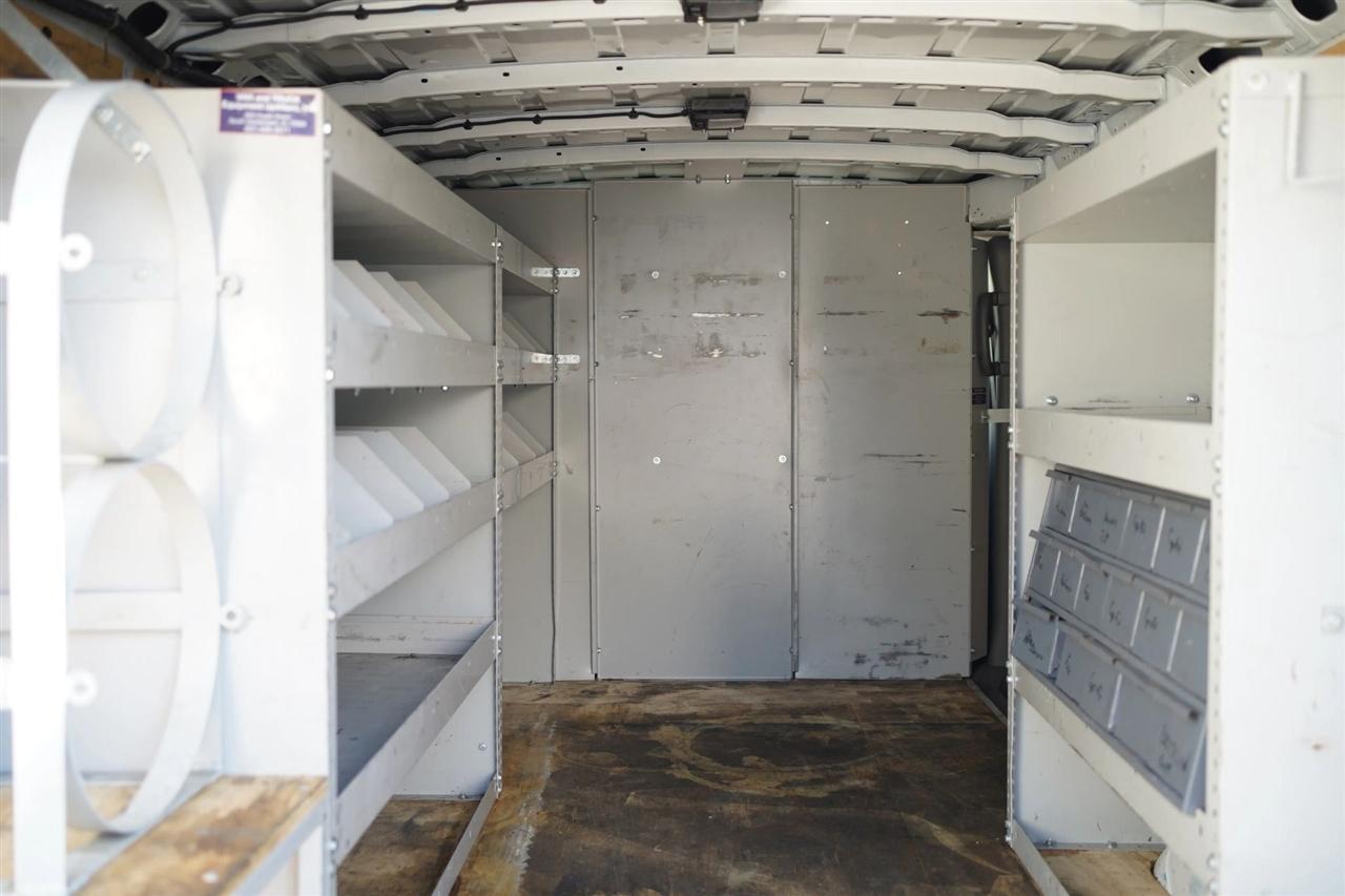 Nissan NV Cargo 2500 HD SV V6 2021