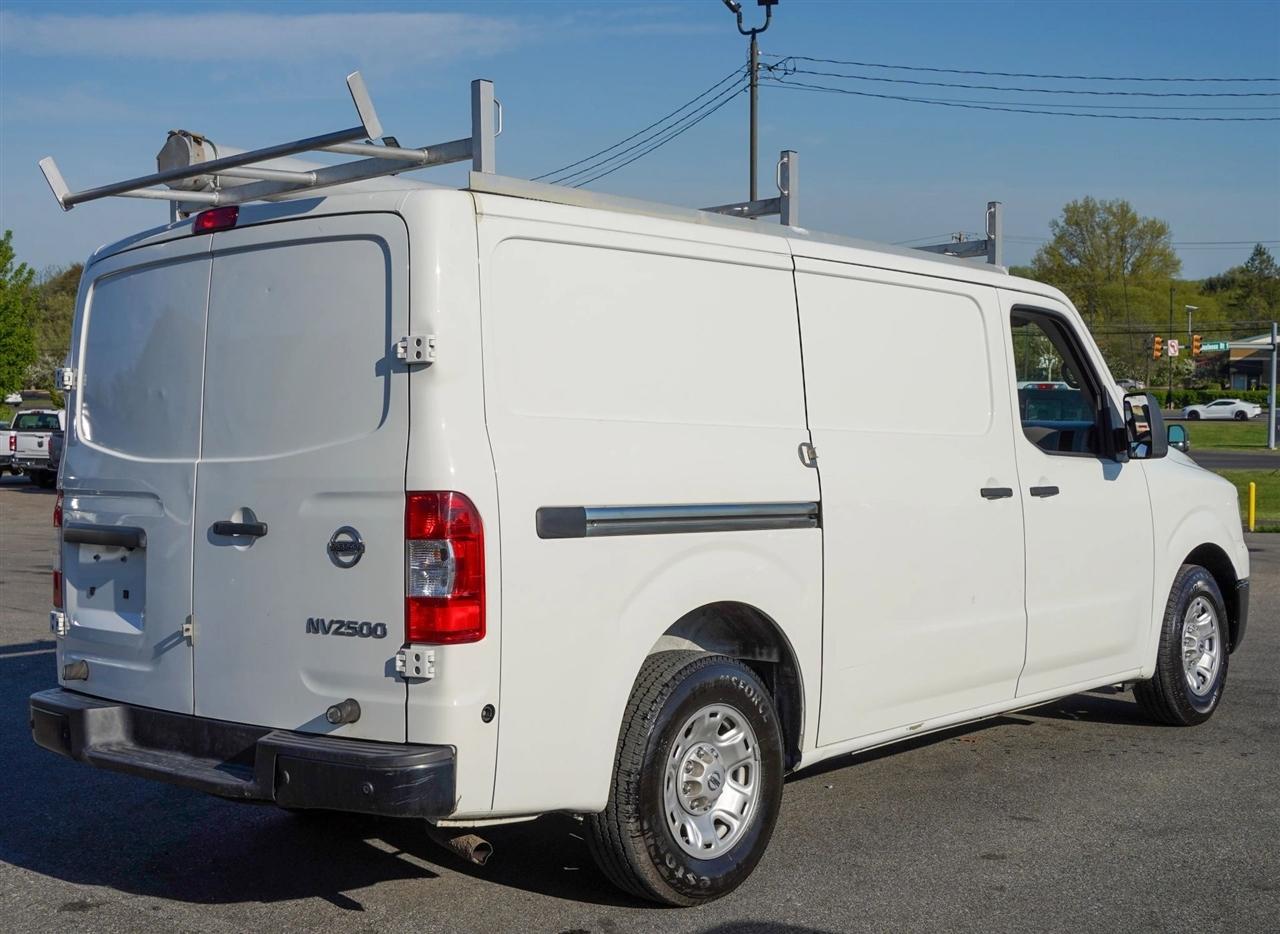 Nissan NV Cargo 2500 HD SV V6 2021