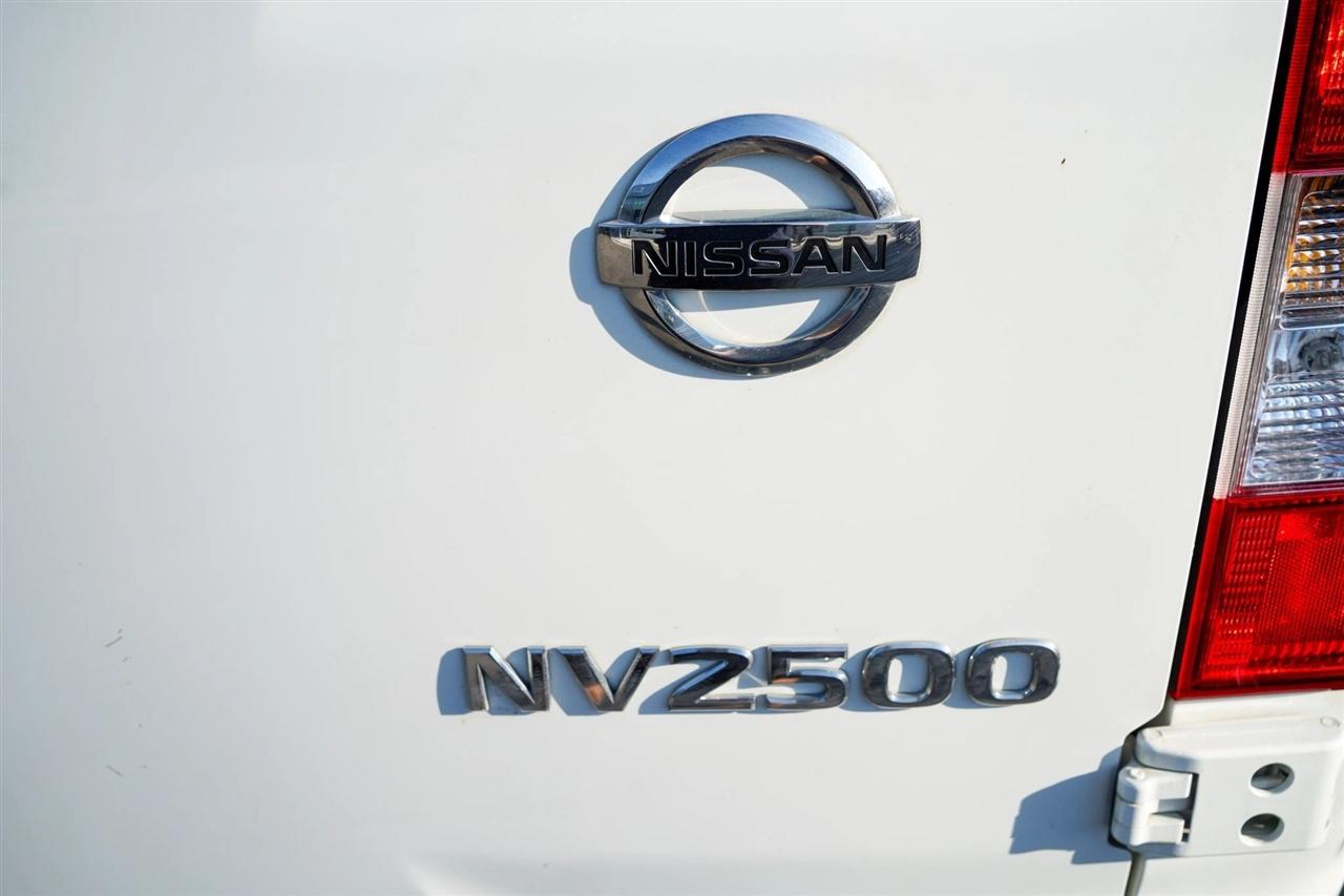 Nissan NV Cargo 2500 HD SV V6 2021