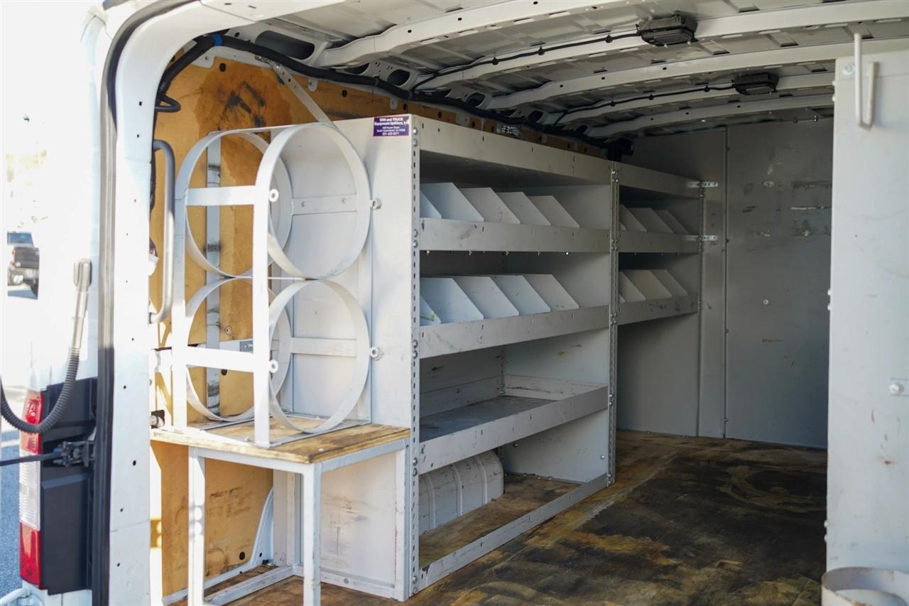 Nissan NV Cargo 2500 HD SV V6 2021