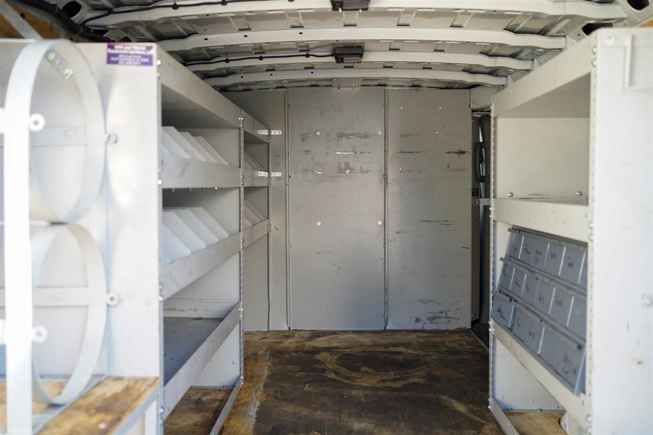 Nissan NV Cargo 2500 HD SV V6 2021