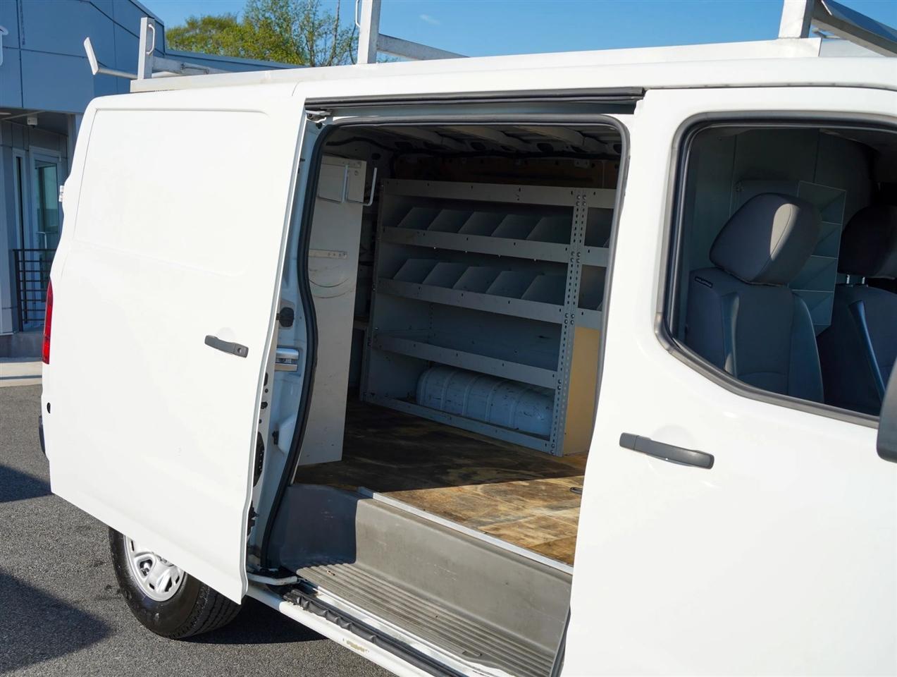 Nissan NV Cargo 2500 HD SV V6 2021