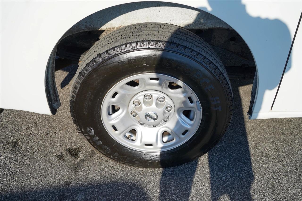 Nissan NV Cargo 2500 HD SV V6 2021