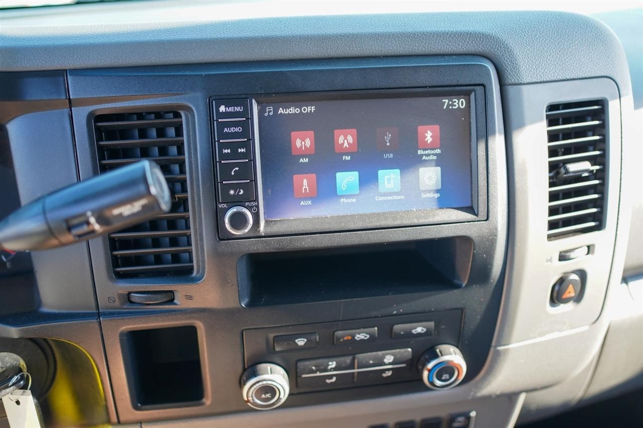 Nissan NV Cargo 2500 HD SV V6 2021