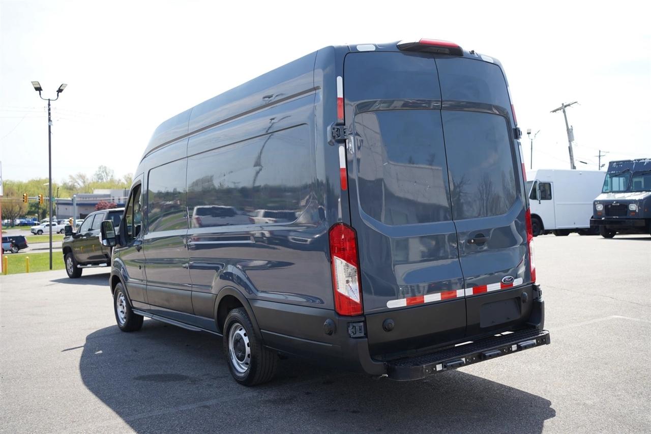 Ford Transit 250 Van High Roof w/Sliding Pass. 148-in. WB EL 2020
