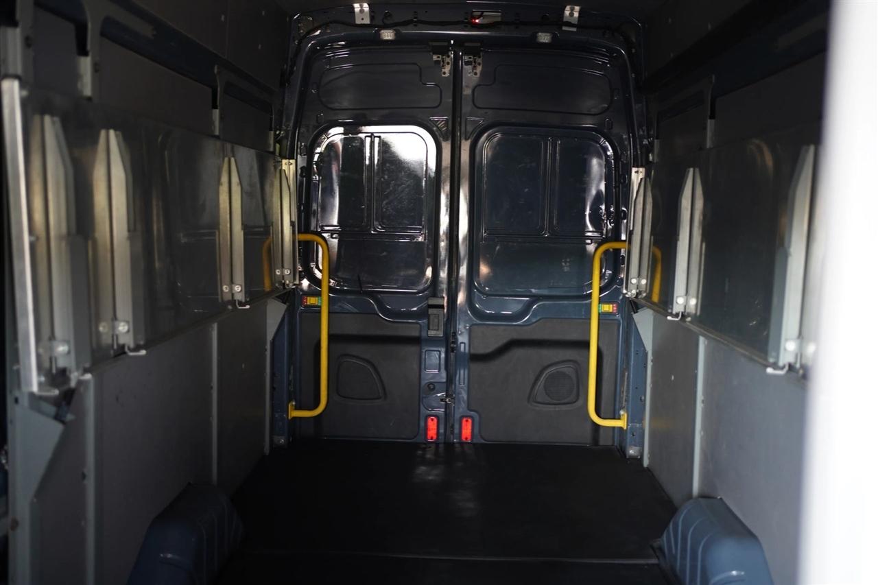 Ford Transit 250 Van High Roof w/Sliding Pass. 148-in. WB EL 2020