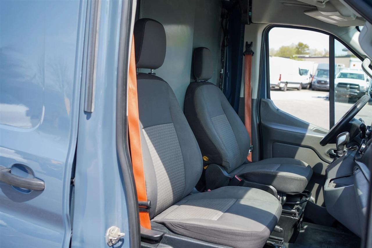 Ford Transit 250 Van High Roof w/Sliding Pass. 148-in. WB EL 2020