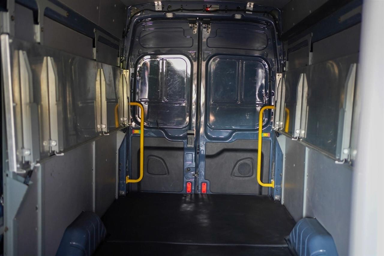 Ford Transit 250 Van High Roof w/Sliding Pass. 148-in. WB EL 2020