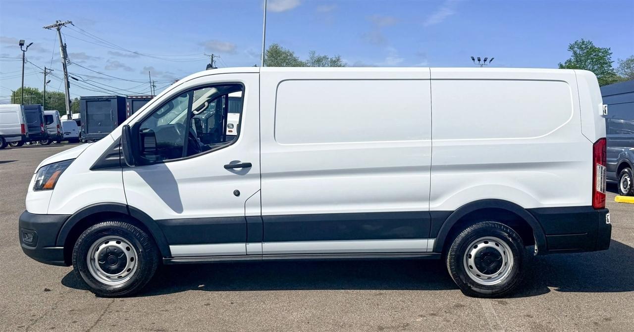Ford Transit 150 Van Low Roof w/Sliding Pass. 130-in. WB 2023