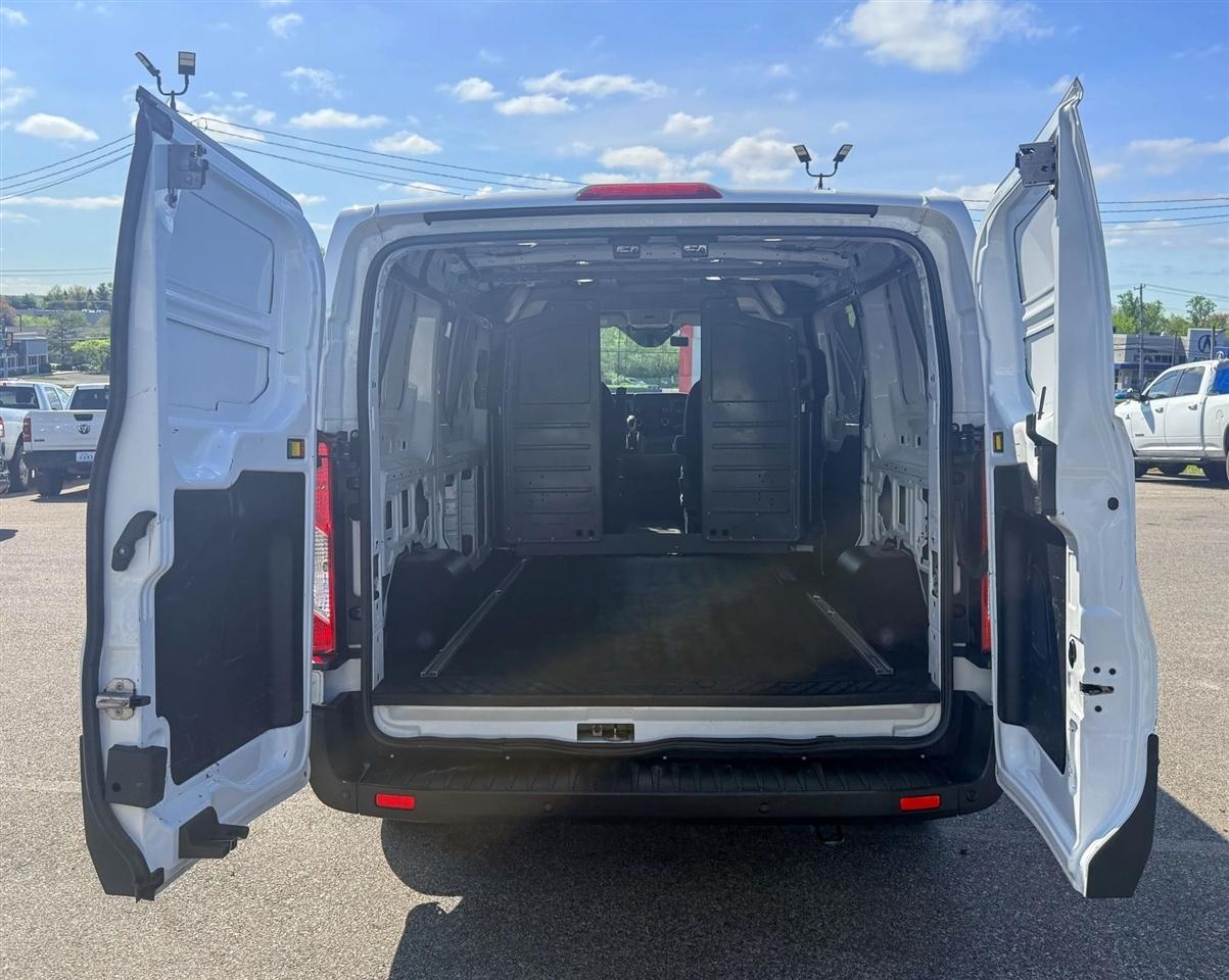 Ford Transit 150 Van Low Roof w/Sliding Pass. 130-in. WB 2023