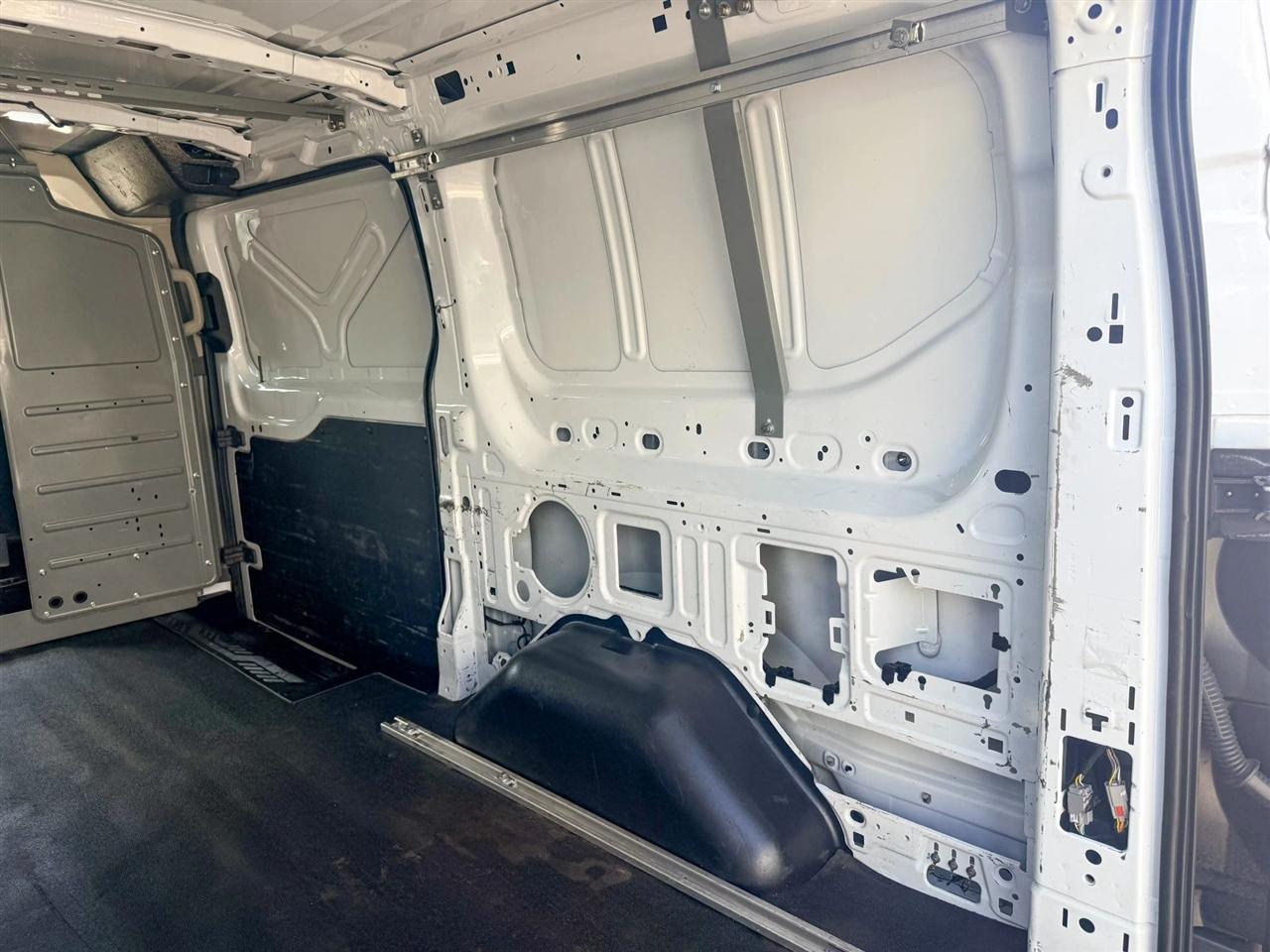 Ford Transit 150 Van Low Roof w/Sliding Pass. 130-in. WB 2023