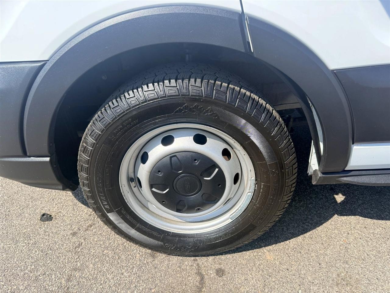 Ford Transit 150 Van Low Roof w/Sliding Pass. 130-in. WB 2023