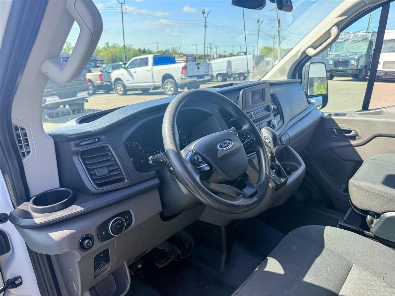 Ford Transit 150 Van Low Roof w/Sliding Pass. 130-in. WB 2023